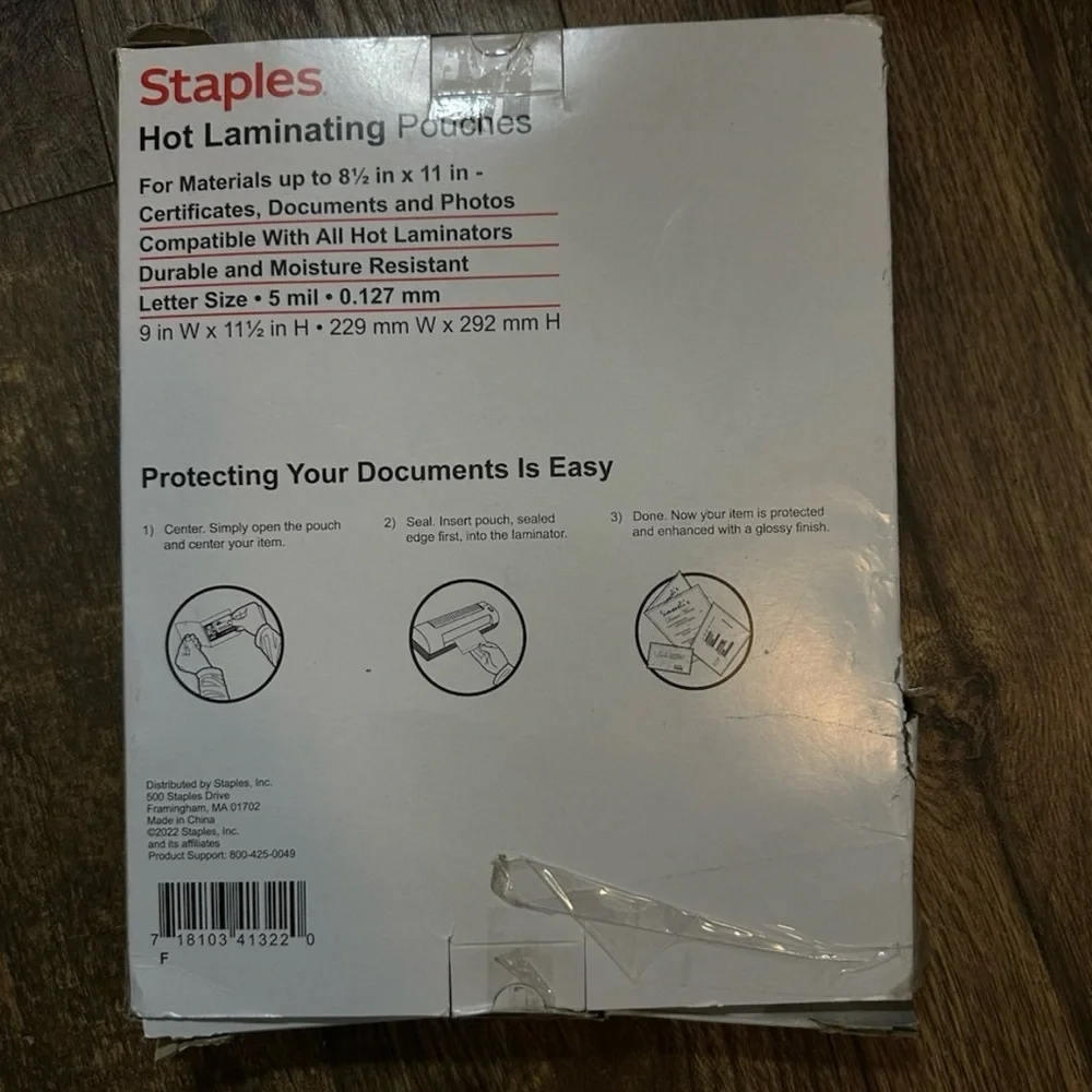 Office Staples hot laminating pouches‎